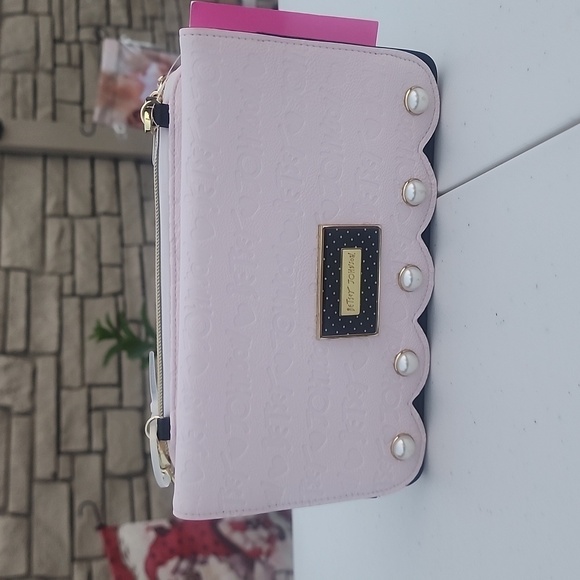 NWT BETSEY JOHNSON CROSSBODY/WALLET - Picture 2 of 8